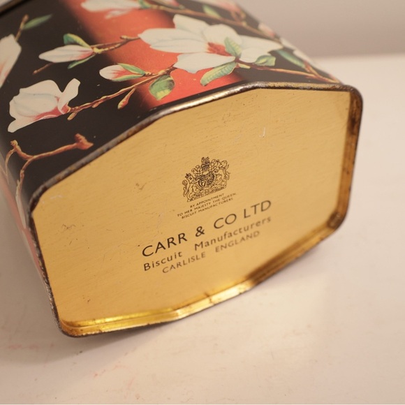 Floral Tea Tin Box with Magnolia Design - Picture 3 of 10